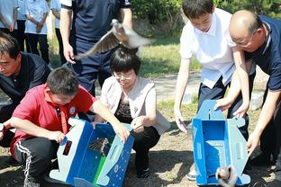 普利西奇本场数据：1次错失良机，1次关键传球，获全队最低6.4分